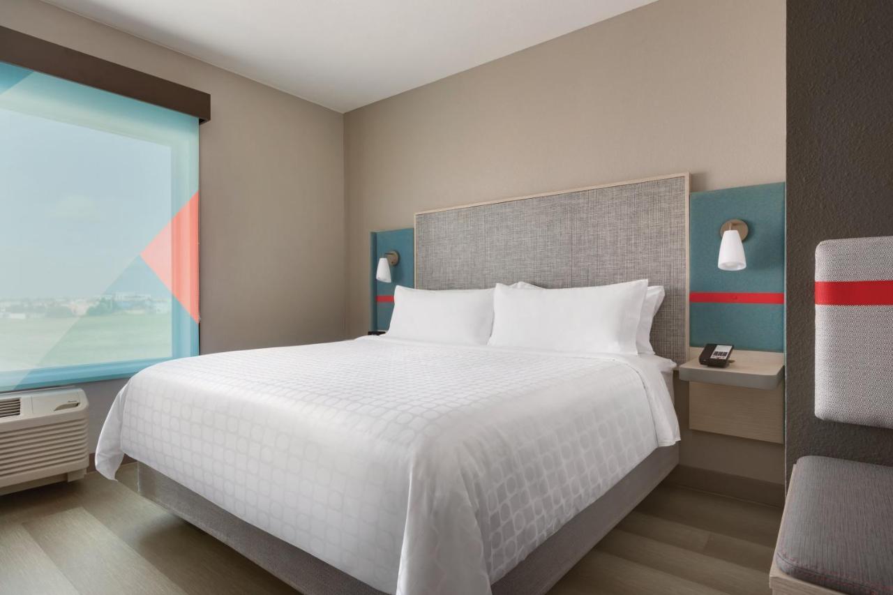 Avid Hotel-Midland Luaran gambar